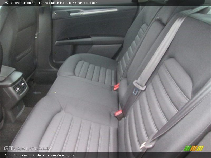 Tuxedo Black Metallic / Charcoal Black 2015 Ford Fusion SE