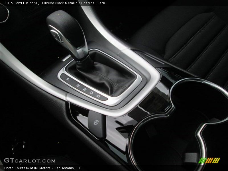 Tuxedo Black Metallic / Charcoal Black 2015 Ford Fusion SE