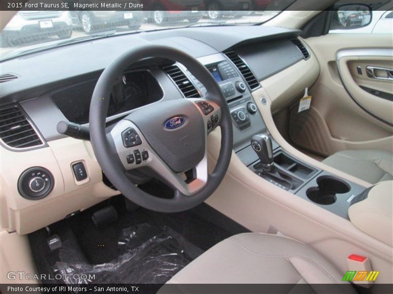Magnetic Metallic / Dune 2015 Ford Taurus SE