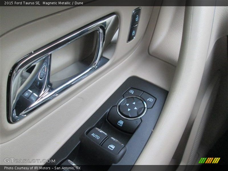 Magnetic Metallic / Dune 2015 Ford Taurus SE