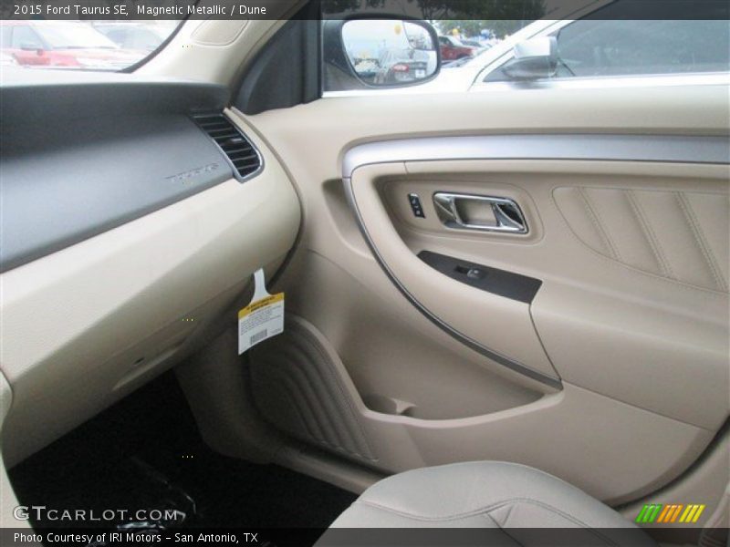 Magnetic Metallic / Dune 2015 Ford Taurus SE