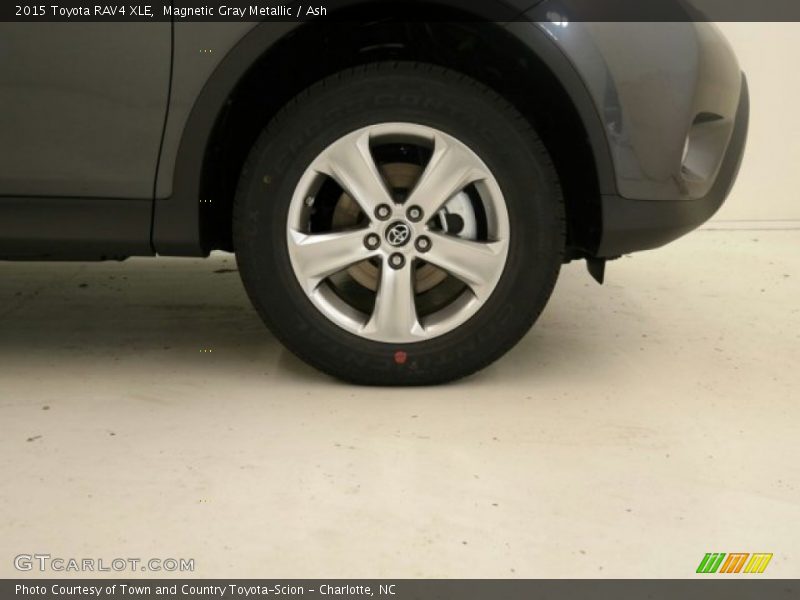 Magnetic Gray Metallic / Ash 2015 Toyota RAV4 XLE