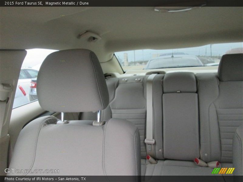 Magnetic Metallic / Dune 2015 Ford Taurus SE