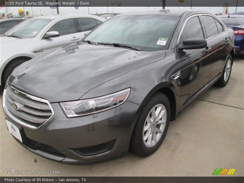 Magnetic Metallic / Dune 2015 Ford Taurus SE