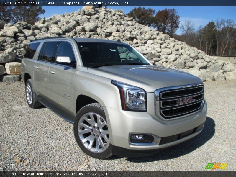 Front 3/4 View of 2015 Yukon XL SLE 4WD