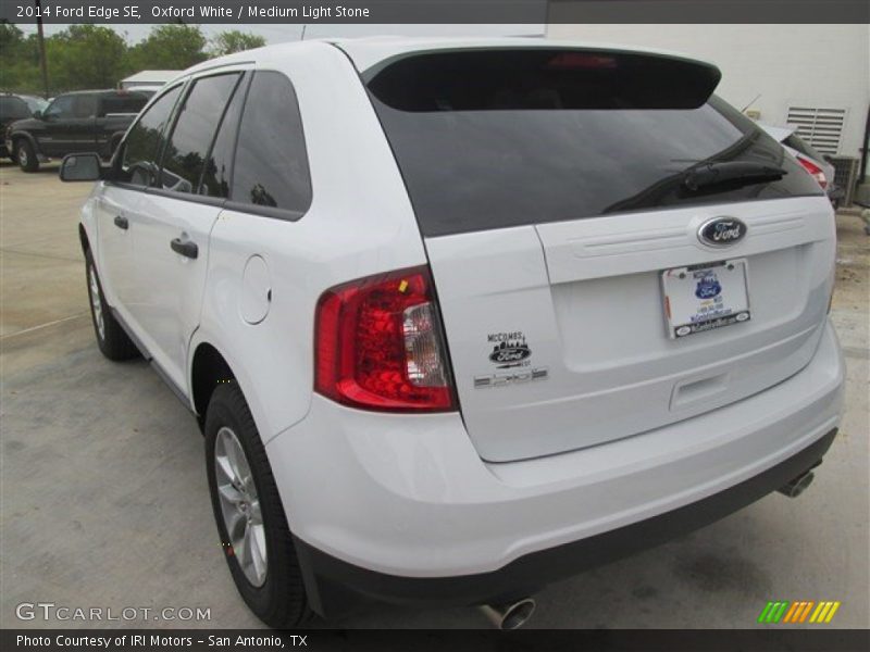 Oxford White / Medium Light Stone 2014 Ford Edge SE