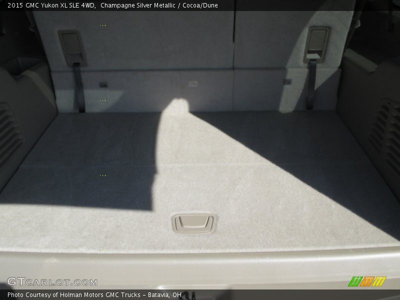 Champagne Silver Metallic / Cocoa/Dune 2015 GMC Yukon XL SLE 4WD