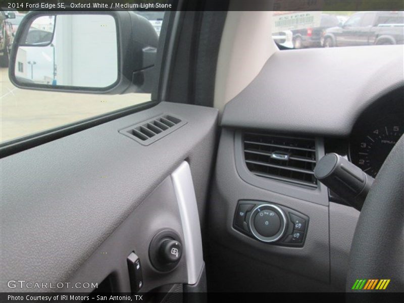 Oxford White / Medium Light Stone 2014 Ford Edge SE