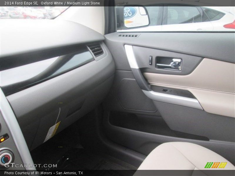 Oxford White / Medium Light Stone 2014 Ford Edge SE