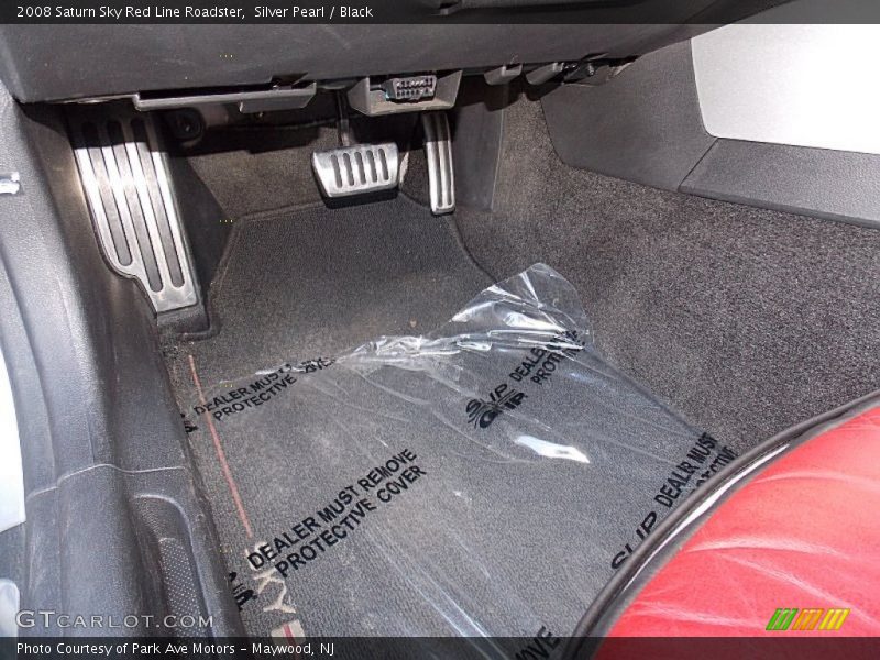 Silver Pearl / Black 2008 Saturn Sky Red Line Roadster