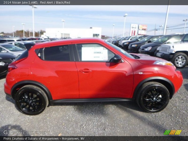 Red Alert / Black/Red 2014 Nissan Juke S AWD