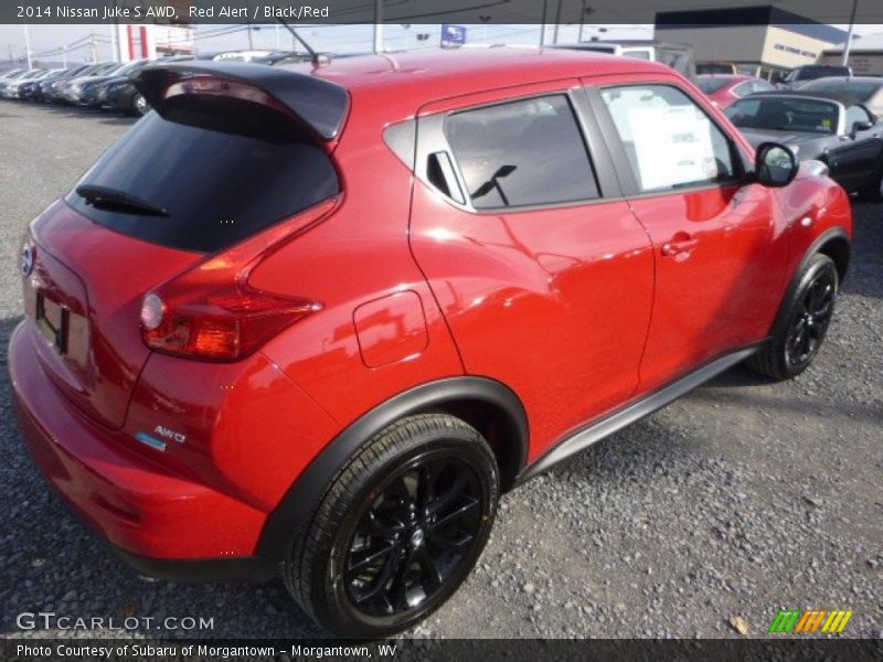 Red Alert / Black/Red 2014 Nissan Juke S AWD
