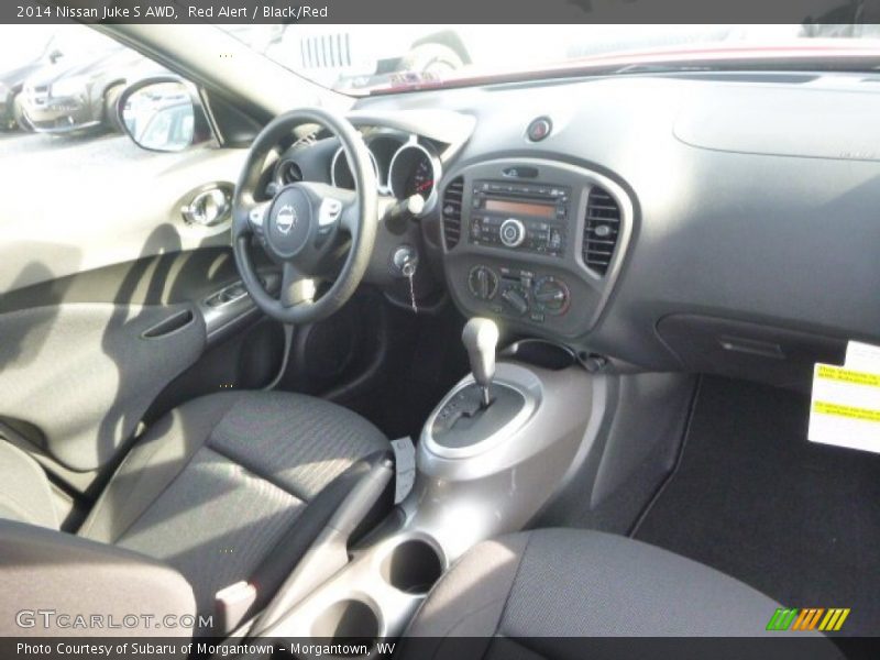 Red Alert / Black/Red 2014 Nissan Juke S AWD