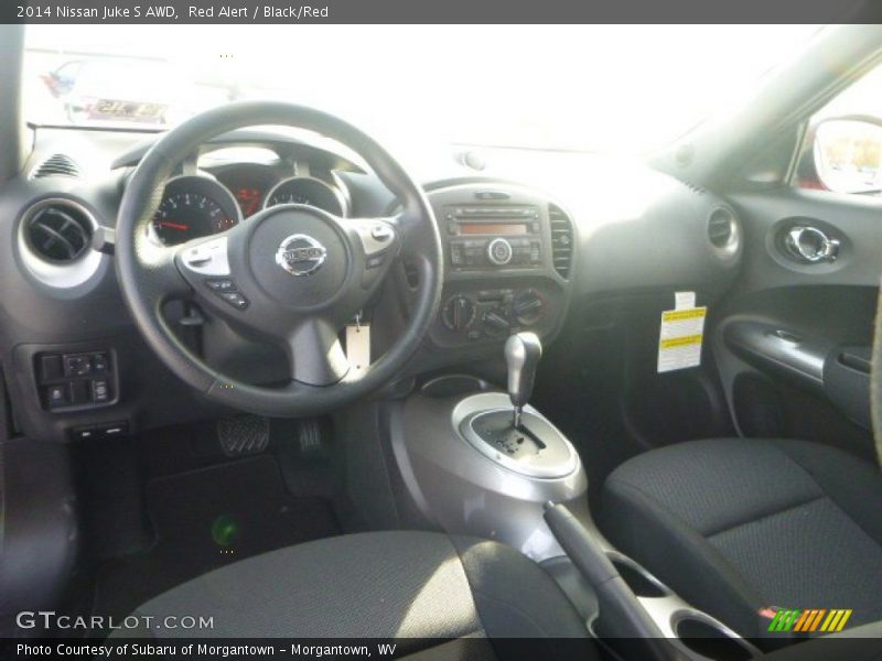 Red Alert / Black/Red 2014 Nissan Juke S AWD