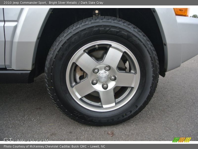 Bright Silver Metallic / Dark Slate Gray 2010 Jeep Commander Sport