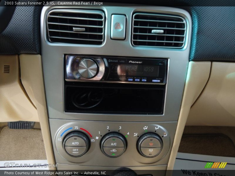 Cayenne Red Pearl / Beige 2003 Subaru Forester 2.5 XS