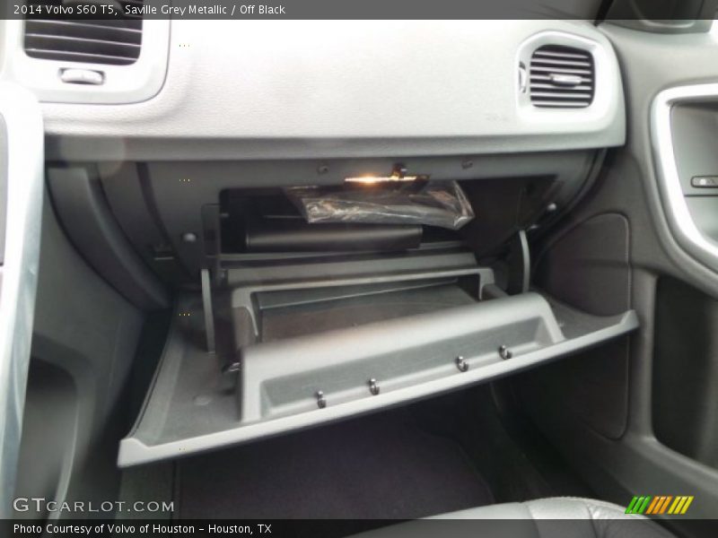 Saville Grey Metallic / Off Black 2014 Volvo S60 T5