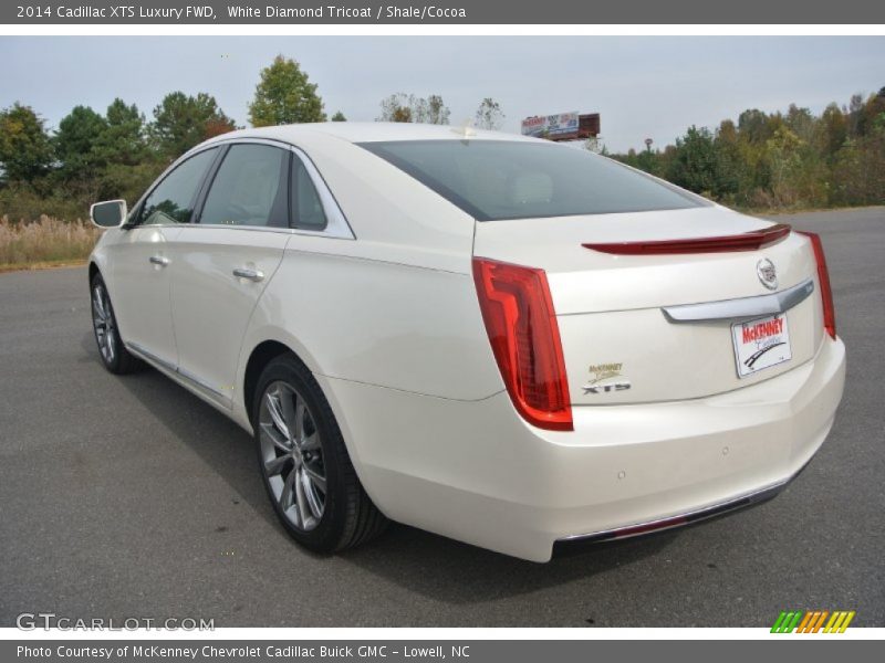 White Diamond Tricoat / Shale/Cocoa 2014 Cadillac XTS Luxury FWD