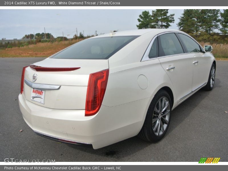 White Diamond Tricoat / Shale/Cocoa 2014 Cadillac XTS Luxury FWD