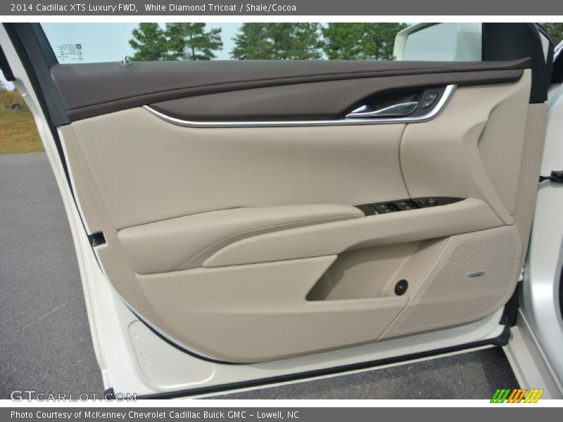 White Diamond Tricoat / Shale/Cocoa 2014 Cadillac XTS Luxury FWD