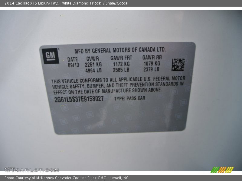 White Diamond Tricoat / Shale/Cocoa 2014 Cadillac XTS Luxury FWD