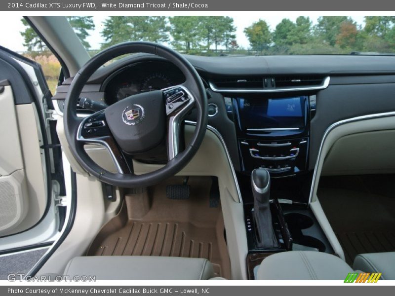 White Diamond Tricoat / Shale/Cocoa 2014 Cadillac XTS Luxury FWD
