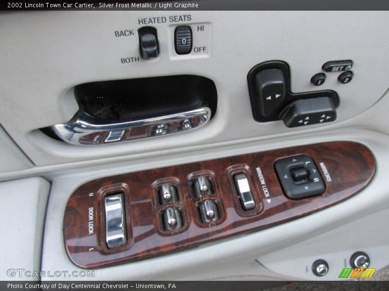 Silver Frost Metallic / Light Graphite 2002 Lincoln Town Car Cartier