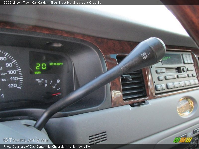 Silver Frost Metallic / Light Graphite 2002 Lincoln Town Car Cartier