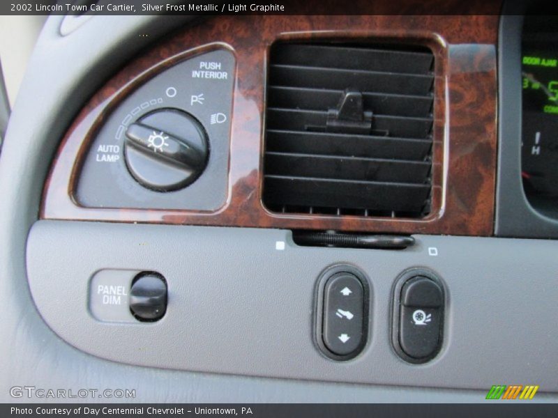Silver Frost Metallic / Light Graphite 2002 Lincoln Town Car Cartier