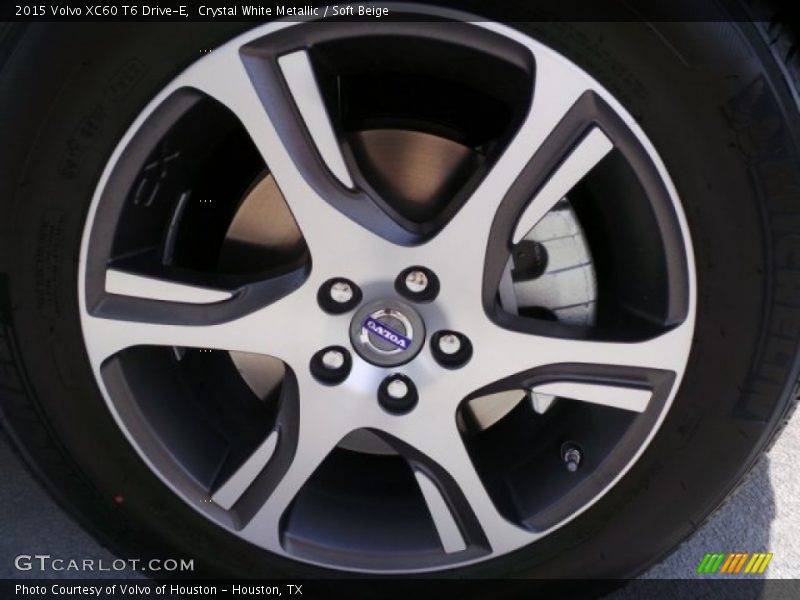 Crystal White Metallic / Soft Beige 2015 Volvo XC60 T6 Drive-E