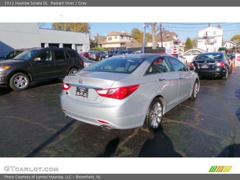 Radiant Silver / Gray 2011 Hyundai Sonata SE