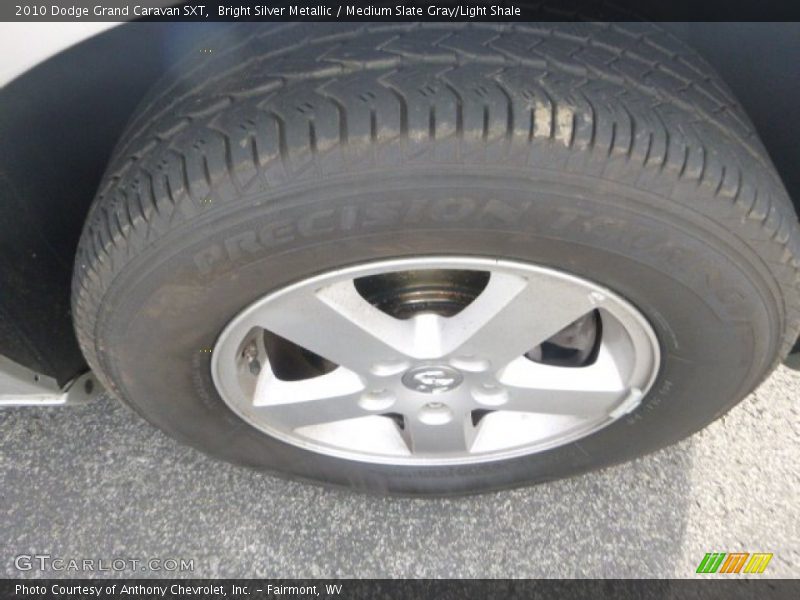 Bright Silver Metallic / Medium Slate Gray/Light Shale 2010 Dodge Grand Caravan SXT