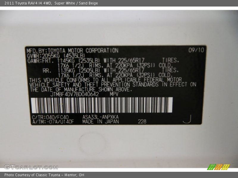 Super White / Sand Beige 2011 Toyota RAV4 I4 4WD