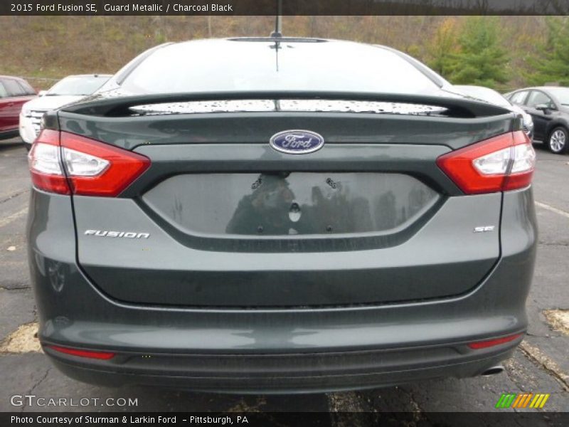 Guard Metallic / Charcoal Black 2015 Ford Fusion SE