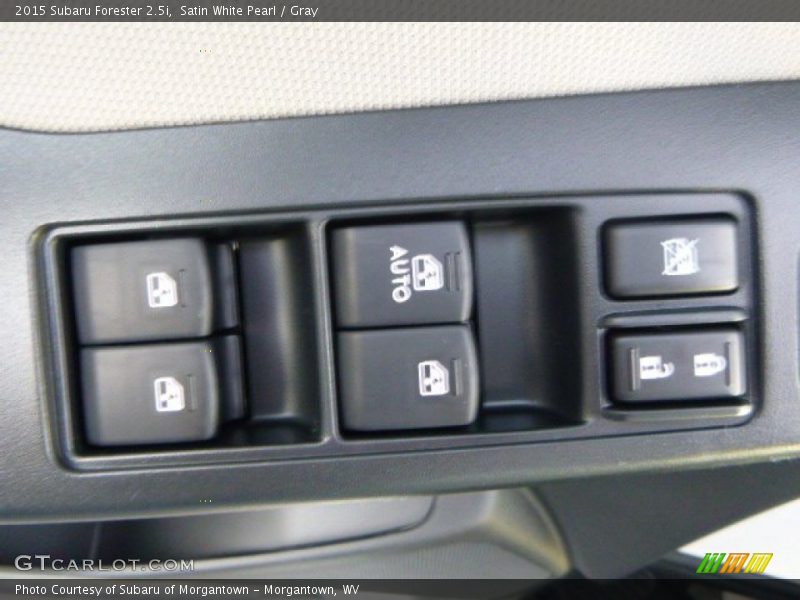 Satin White Pearl / Gray 2015 Subaru Forester 2.5i