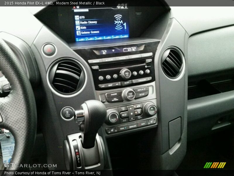 Modern Steel Metallic / Black 2015 Honda Pilot EX-L 4WD