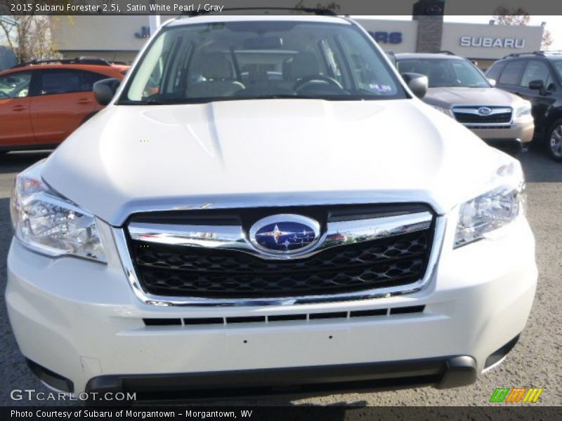 Satin White Pearl / Gray 2015 Subaru Forester 2.5i