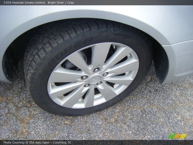 Bright Silver / Gray 2009 Hyundai Sonata Limited