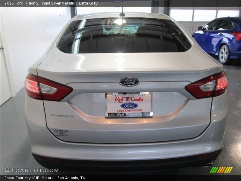 Ingot Silver Metallic / Earth Gray 2015 Ford Fusion S