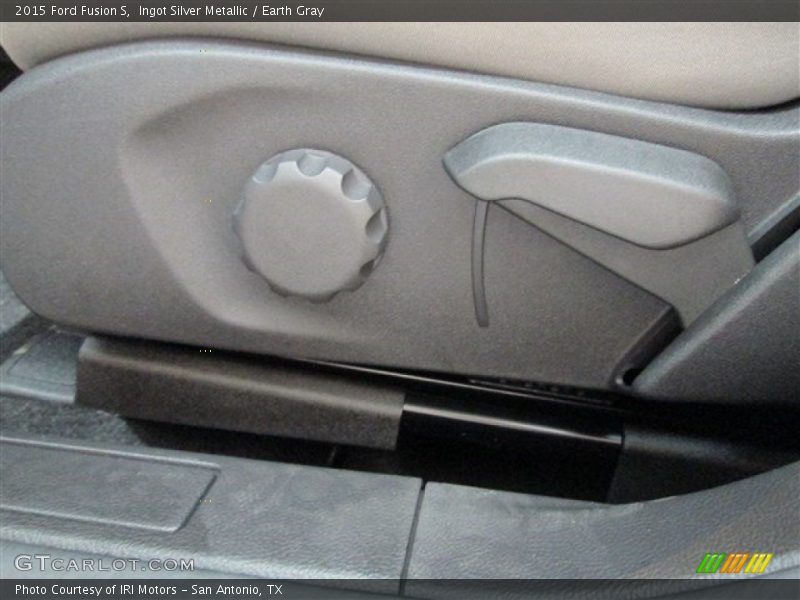 Ingot Silver Metallic / Earth Gray 2015 Ford Fusion S