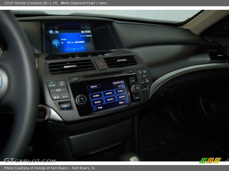 White Diamond Pearl / Ivory 2015 Honda Crosstour EX-L V6