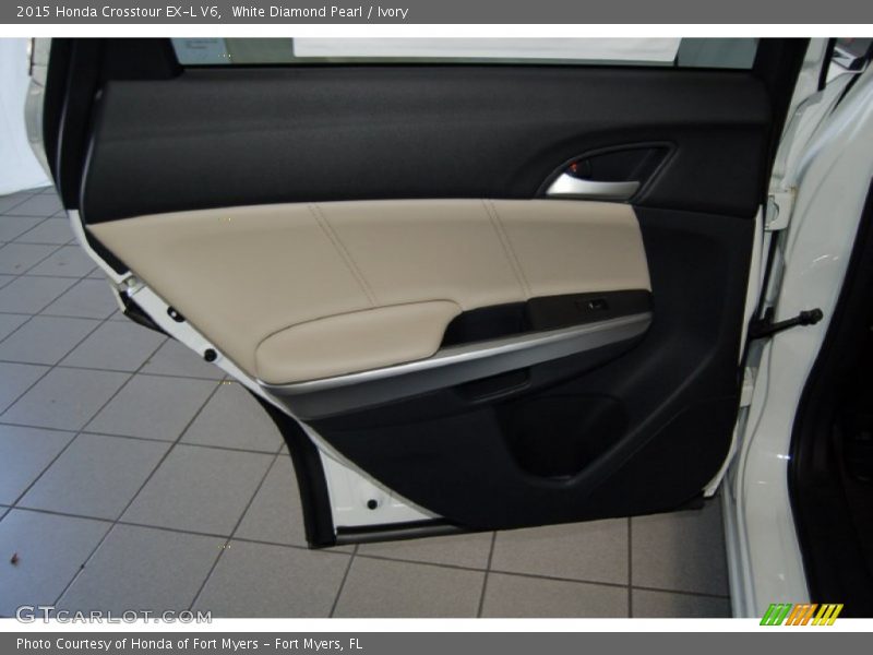 White Diamond Pearl / Ivory 2015 Honda Crosstour EX-L V6