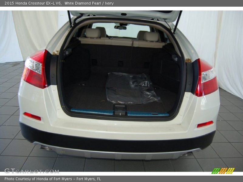 White Diamond Pearl / Ivory 2015 Honda Crosstour EX-L V6