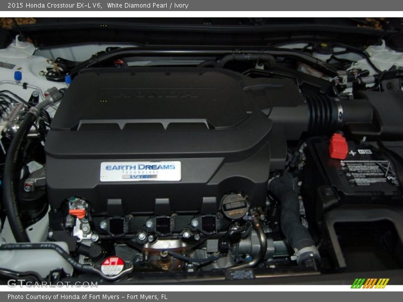 White Diamond Pearl / Ivory 2015 Honda Crosstour EX-L V6