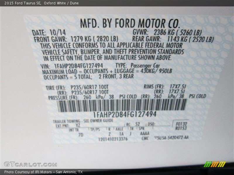 Oxford White / Dune 2015 Ford Taurus SE