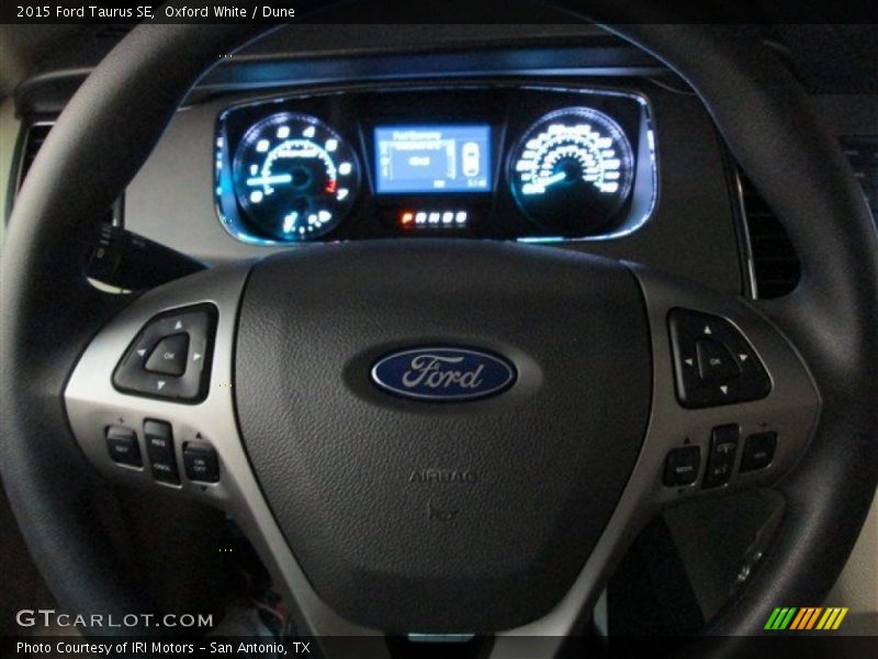 Oxford White / Dune 2015 Ford Taurus SE