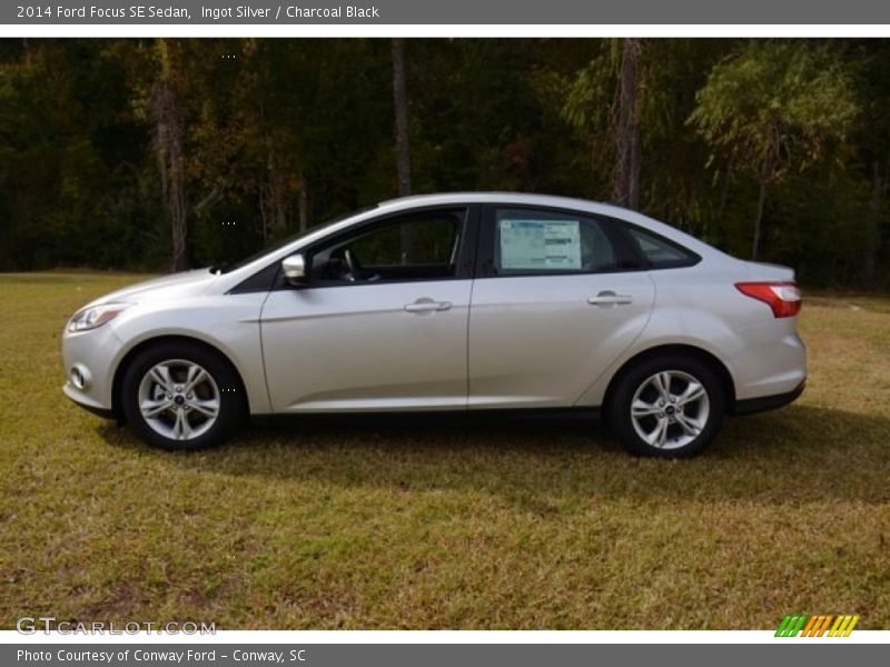 Ingot Silver / Charcoal Black 2014 Ford Focus SE Sedan