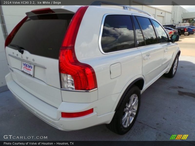 Ice White / Beige 2014 Volvo XC90 3.2