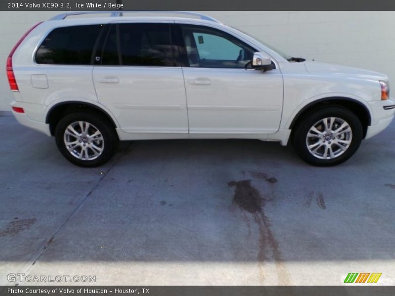Ice White / Beige 2014 Volvo XC90 3.2