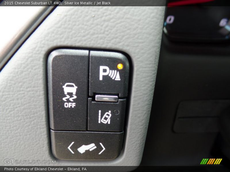 Silver Ice Metallic / Jet Black 2015 Chevrolet Suburban LT 4WD